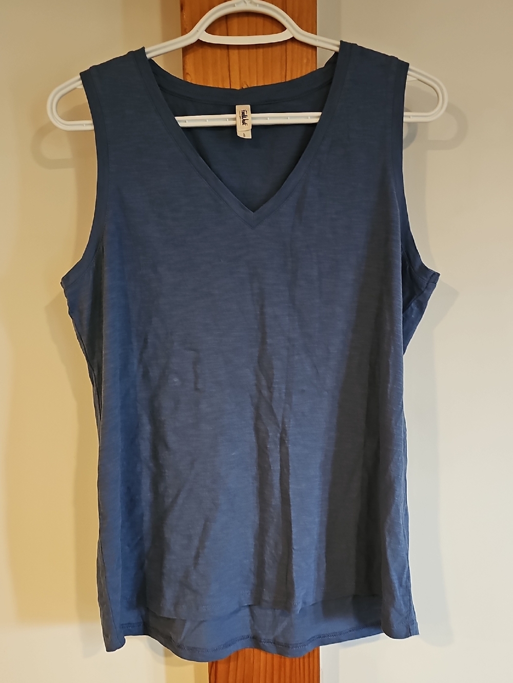 Women's Far West Cotton  V-Neck Sleeveless Tank Top